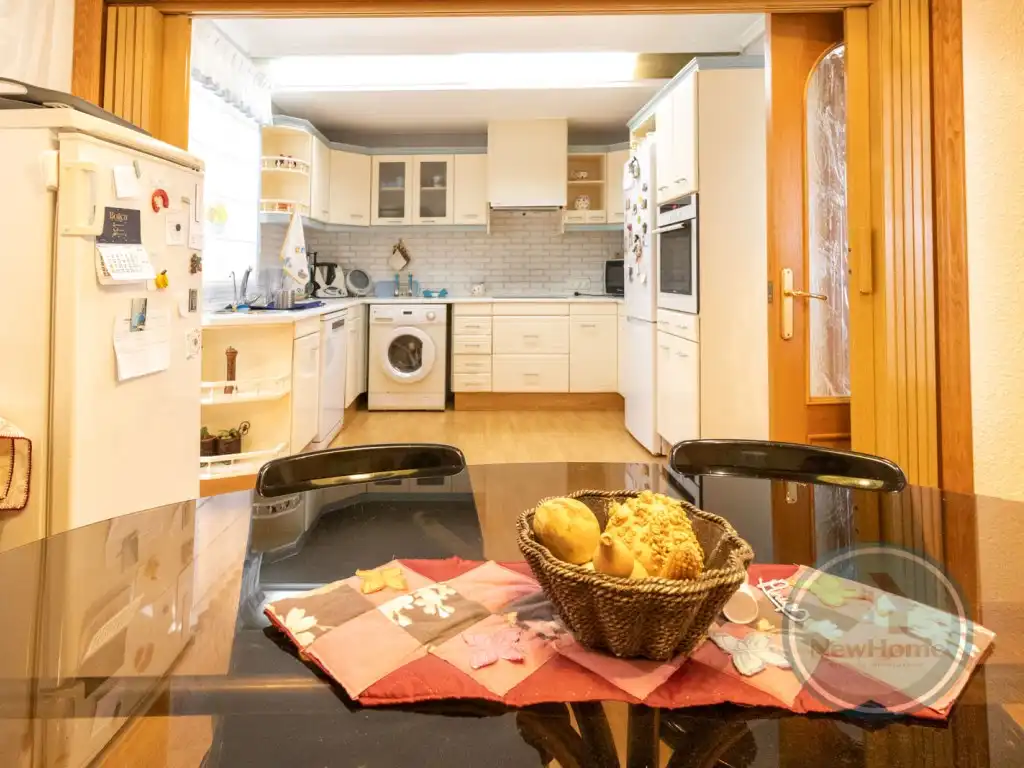 Kitchen of Flat for rent in Elche / Elx  with Air Conditioner and Balcony