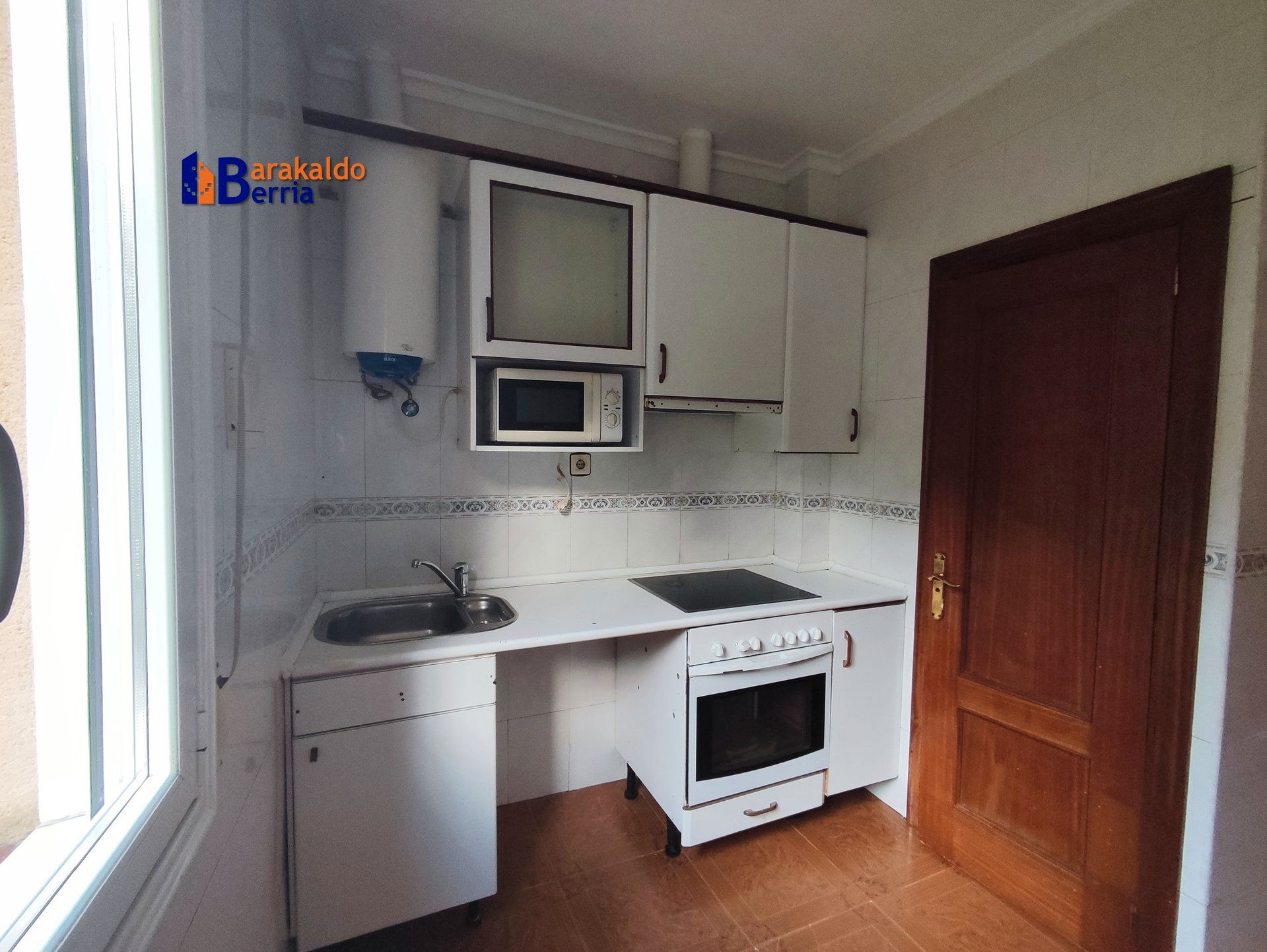 Kitchen of Flat for sale in Barakaldo 