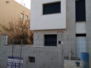 Casa aparellada amb jardí en venda a Las Majadas-Las Molinetas-Labradorcico