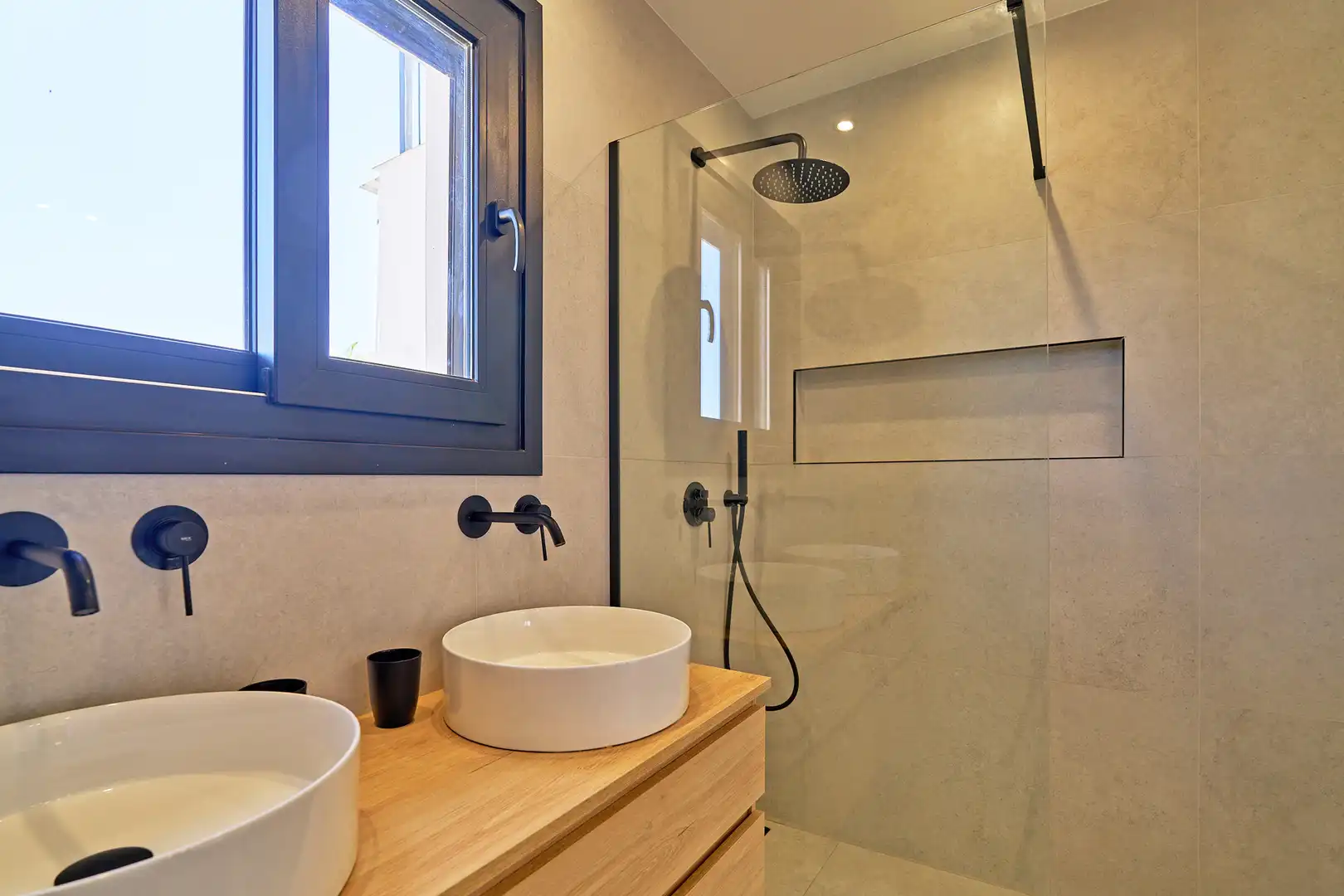 Badezimmer von Haus oder Chalet zum Verkauf in Mijas mit Heizung, Privatgarten und Terrasse