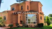 Exterior view of House or chalet for sale in Godella  with Terrace, Swimming Pool and Balcony