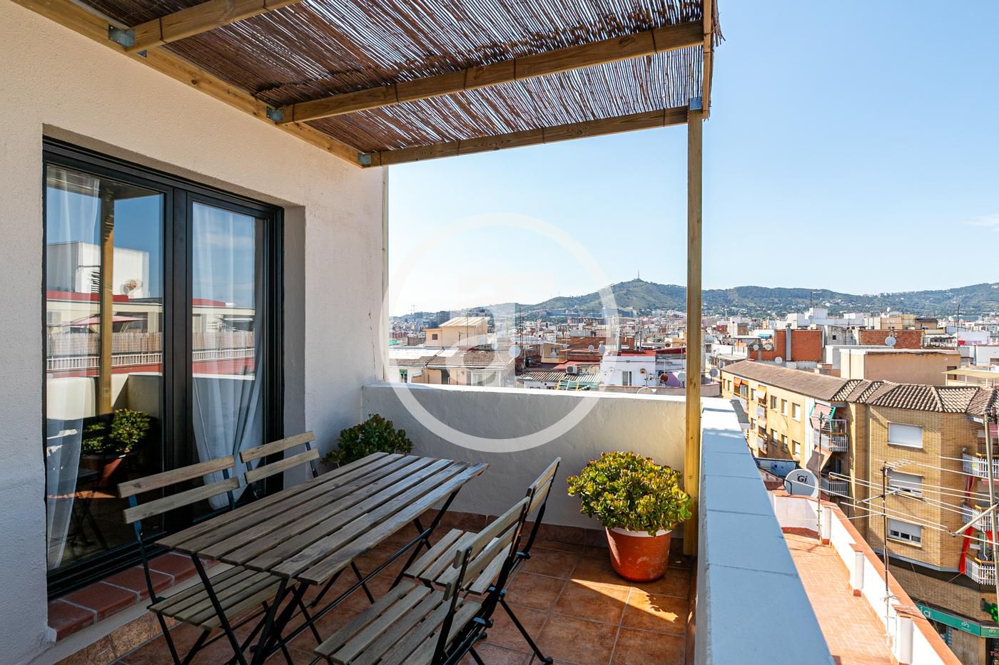 Terraza de Ático de alquiler en L'Hospitalet de Llobregat con Amueblado, Horno y Lavadora