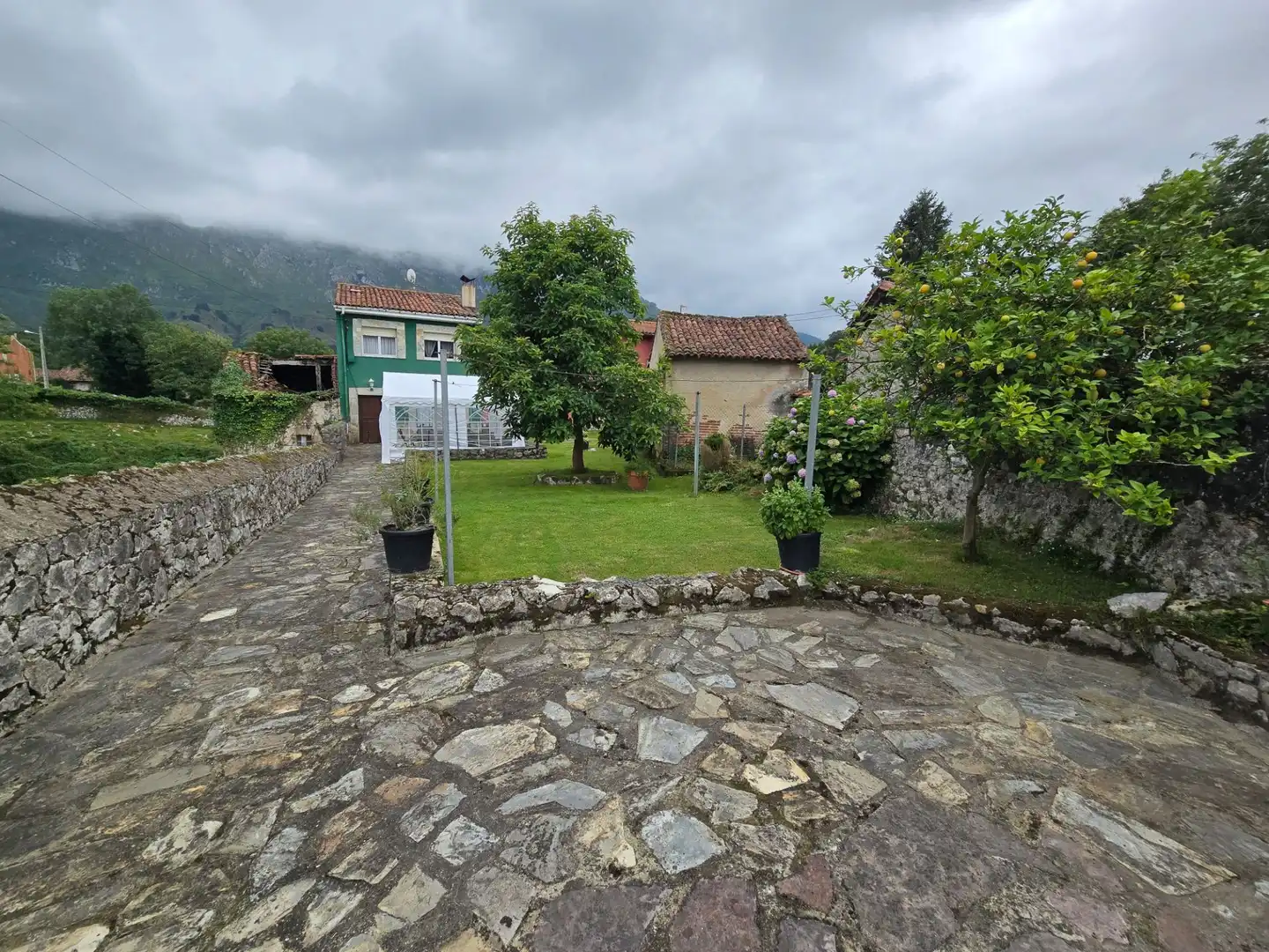 Haus mit Garten zum Verkauf in parres