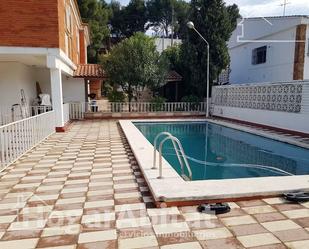 Piscina de Casa o xalet en venda en Torrent amb Calefacció, Jardí privat i Parquet