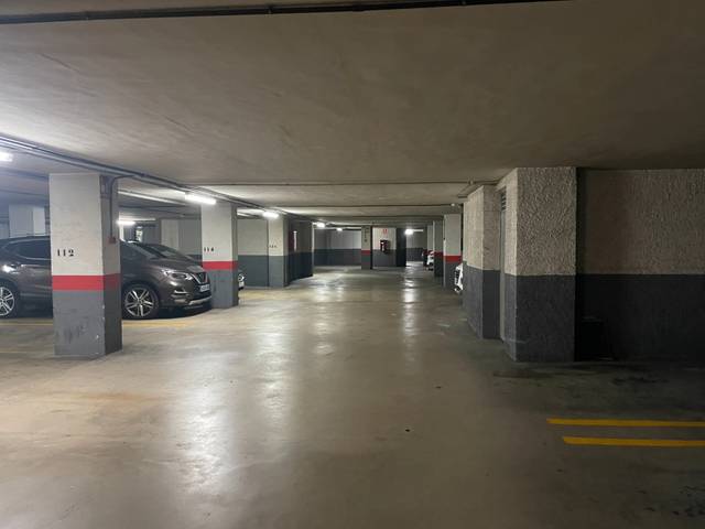 Garaje en Venta en Calle Tome Cano, 10 en La Salle - Cuatro Torres