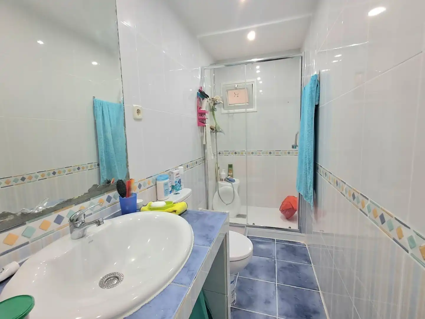 Bathroom of Flat for sale in Madrid  with Air Conditioner, Heating and Terrace