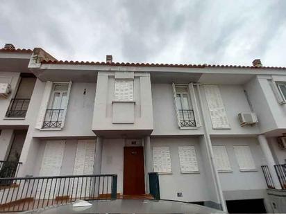 Exterior view of Single-family semi-detached for sale in Castuera  with Terrace, Storage room and Balcony