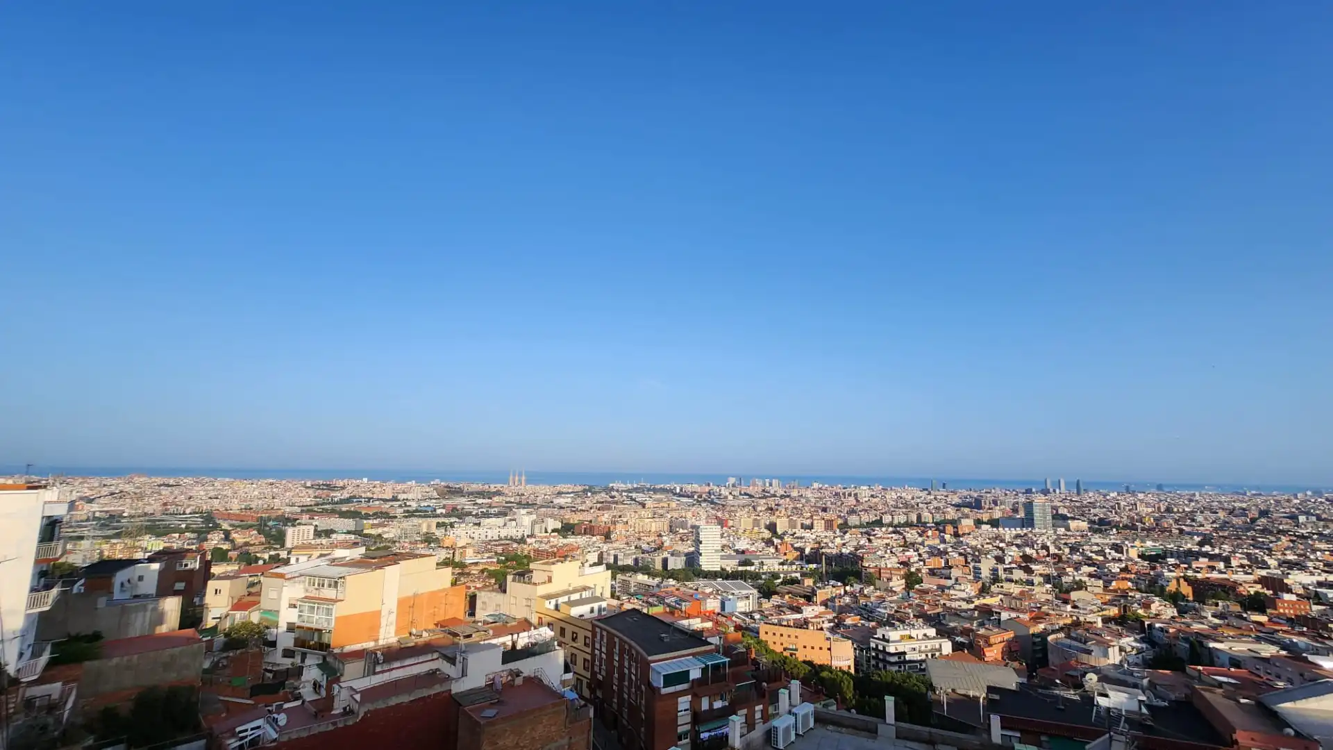 Vista exterior de Àtic en venda en Barcelona amb Aire condicionat, Calefacció i Terrassa