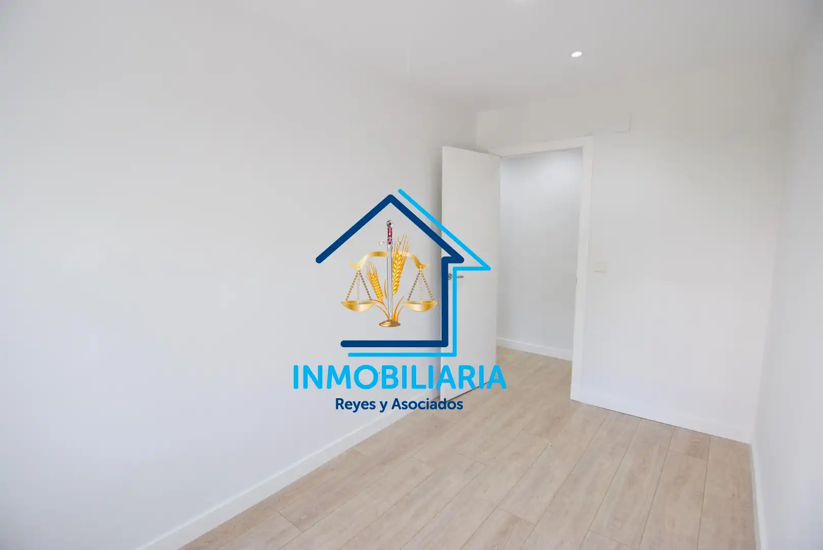 Flat for sale in Córdoba  with Air Conditioner and Heating