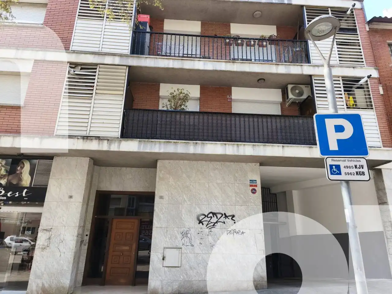 Exterior view of Office for sale in Mollet del Vallès  with Air Conditioner and Heating