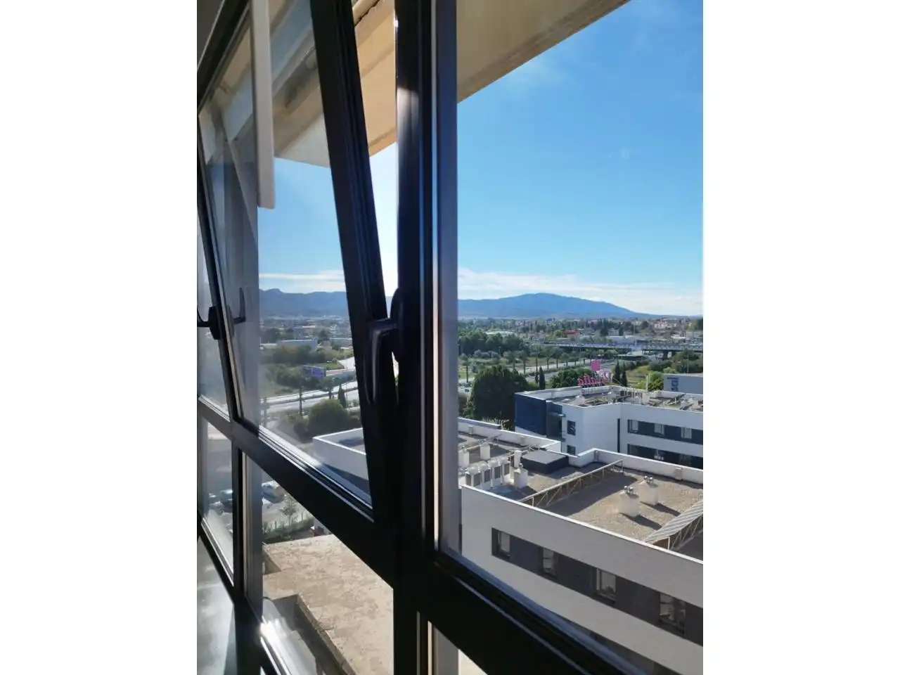 Vista exterior de Oficina en venda en Murcia amb Aire condicionat, Calefacció i Alarma