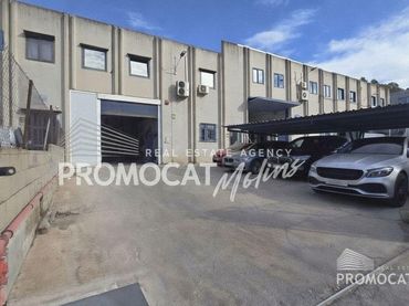 Nau industrial en venda a de la Indústria