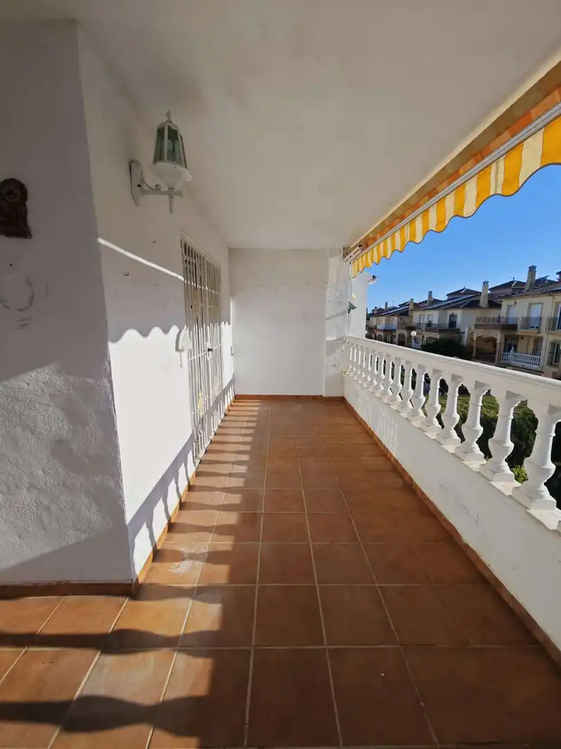 Vista exterior de Casa o xalet en venda en Vélez-Málaga amb Terrassa i Traster