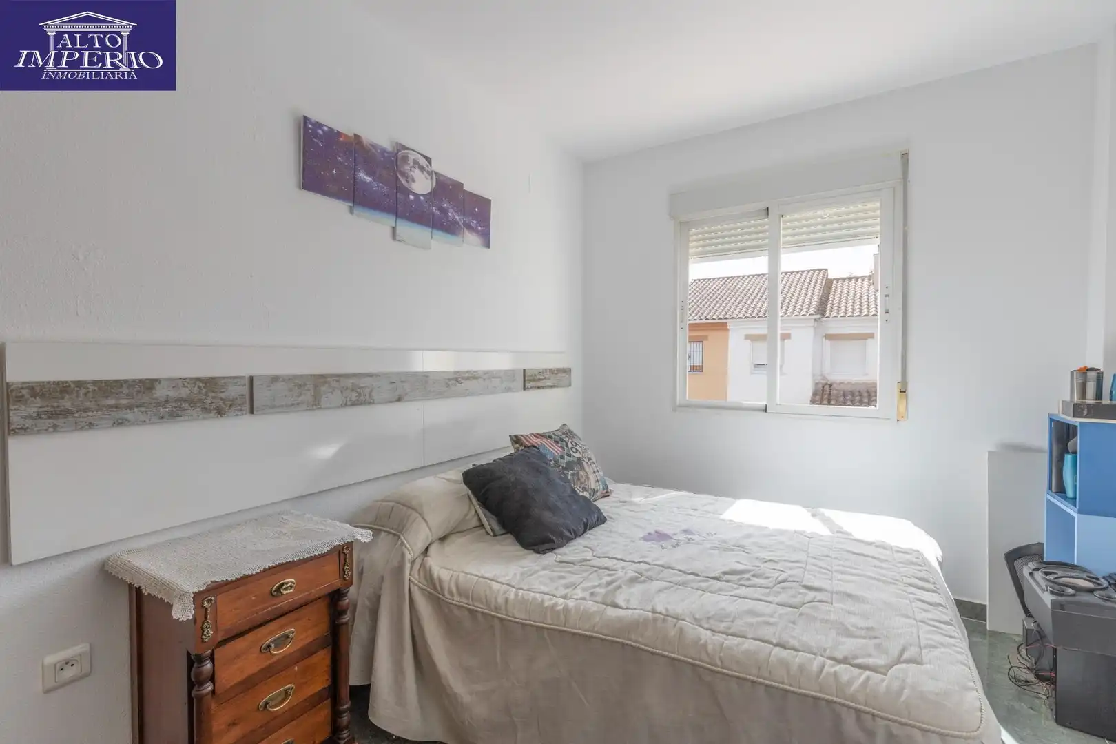 Schlafzimmer von Haus oder Chalet zum Verkauf in Churriana de la Vega mit Klimaanlage, Terrasse und Balkon