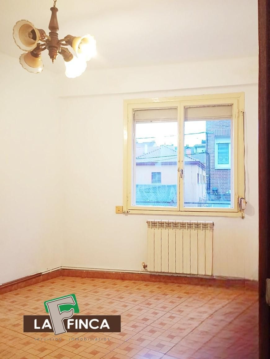 Dormitori de Pis en venda en Llanera amb Calefacció i Terrassa