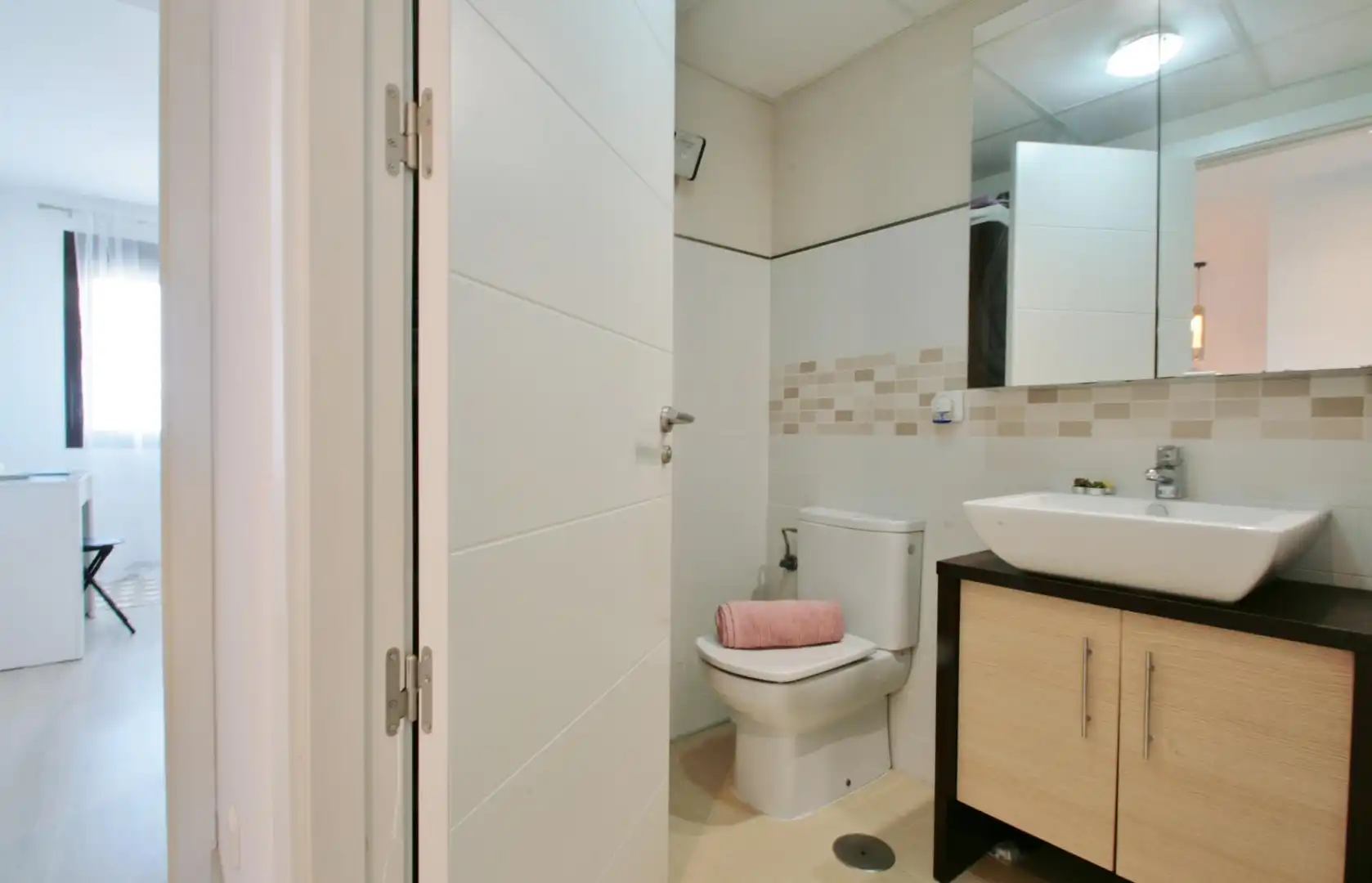 Baño de Apartamento en venta en Almería con Aire acondicionado, Jardín privado y Terraza