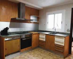 Cuina de Pis en venda en Elche / Elx amb Terrassa i Balcó