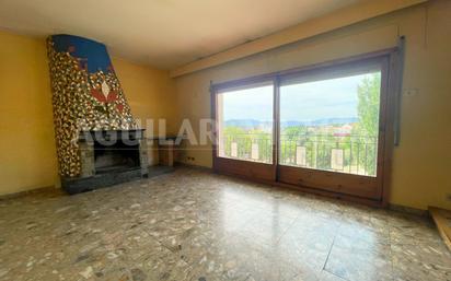 Sala d'estar de Pis en venda en La Roca del Vallès amb Traster