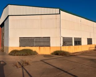 Vista exterior de Nau industrial en venda en Puertollano