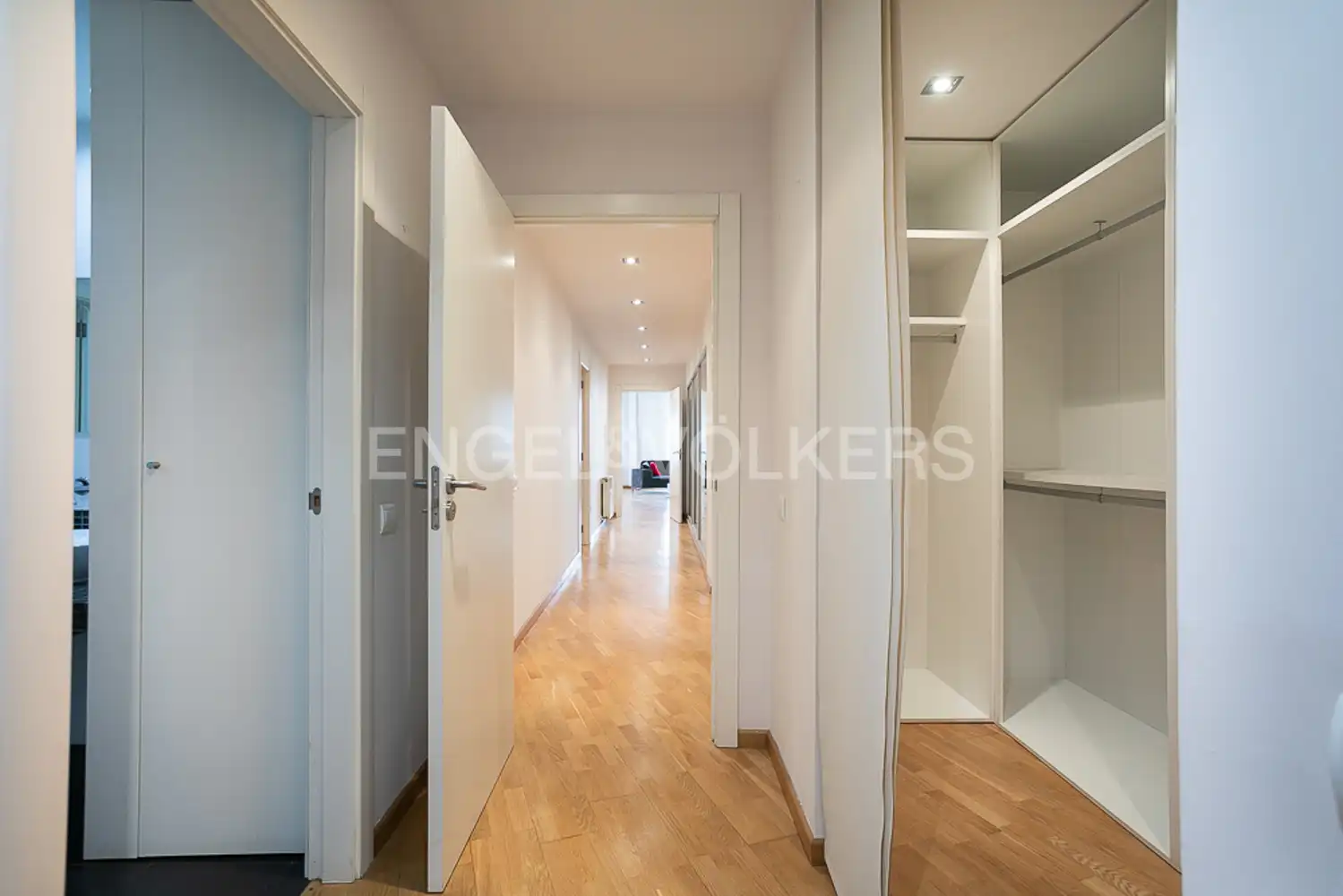 Piso en venta en Valencia con Aire acondicionado, Calefacción y Parquet