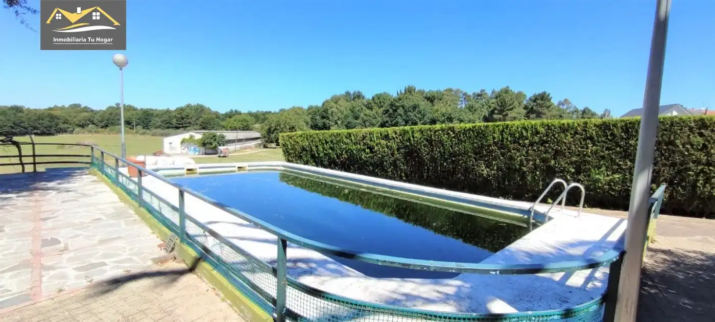 Casa con piscina en venta en Amoeiro, imagen 2