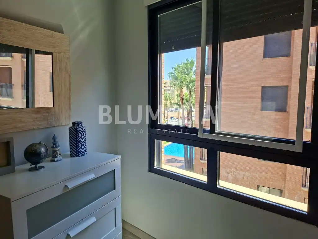 Habitación de Apartamento de alquiler en Dénia con Aire acondicionado, Calefacción y Jardín privado