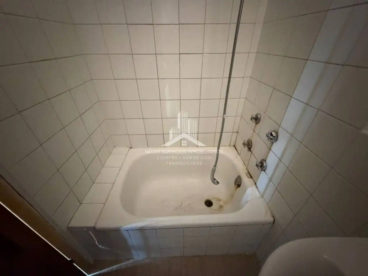 Badezimmer von Wohnung zum Verkauf in Castellón de la Plana / Castelló de la Plana mit Balkon