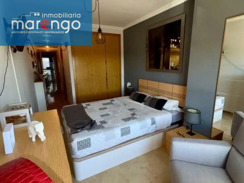 Bedroom of Flat for sale in Piscinas