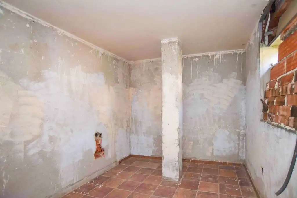 Buildings for sale in Santa Susanna