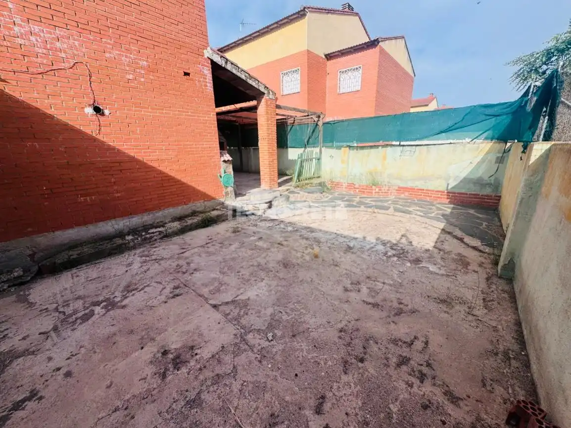 Casa adosada en venta en Magán