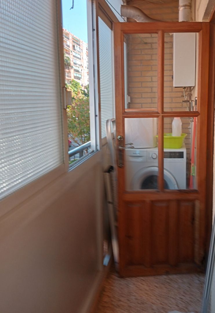 Pis de lloguer a Carrer de Campoamor, Ciutat Jardí, Algirós