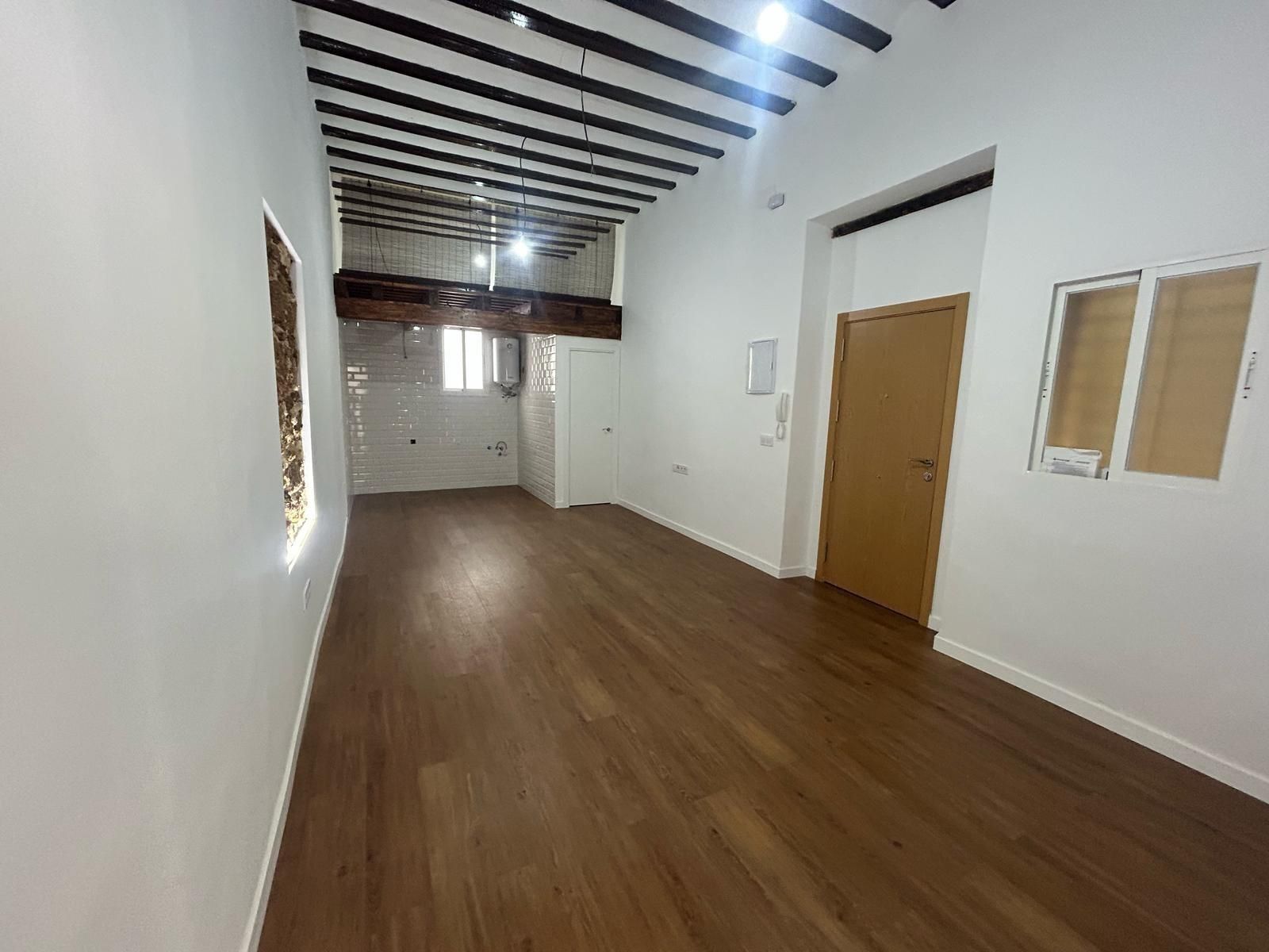 Piso en venta en  Cádiz Capital con Balcón