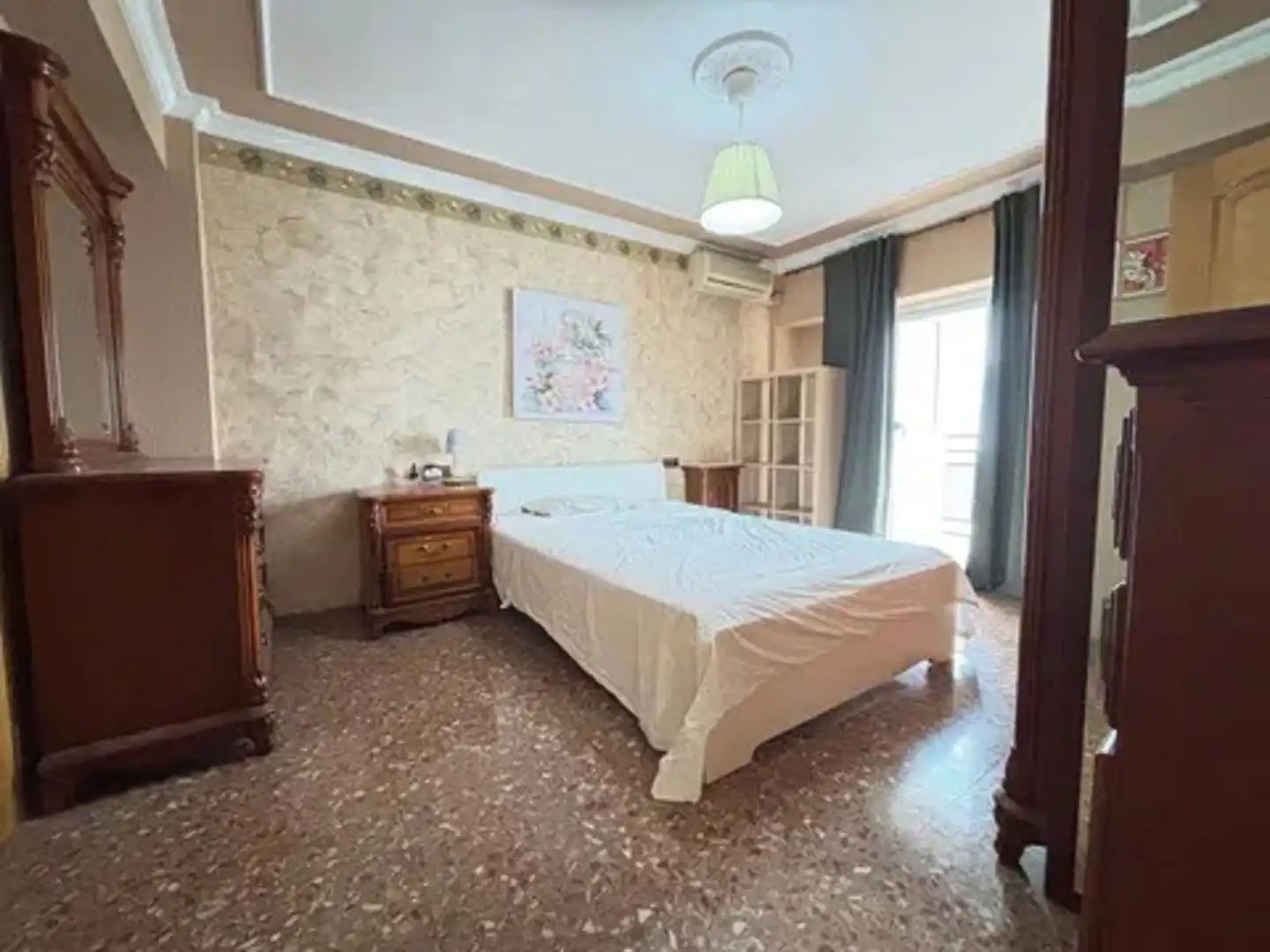 Habitación de Apartamento en venta en Mislata con Amueblado