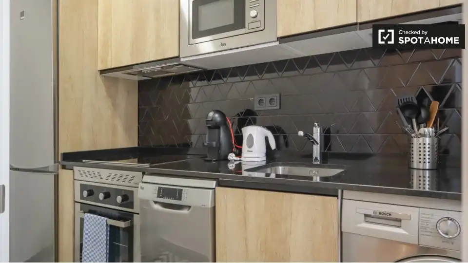 Cocina de Piso de alquiler en Madrid con Aire acondicionado, Calefacción y Amueblado
