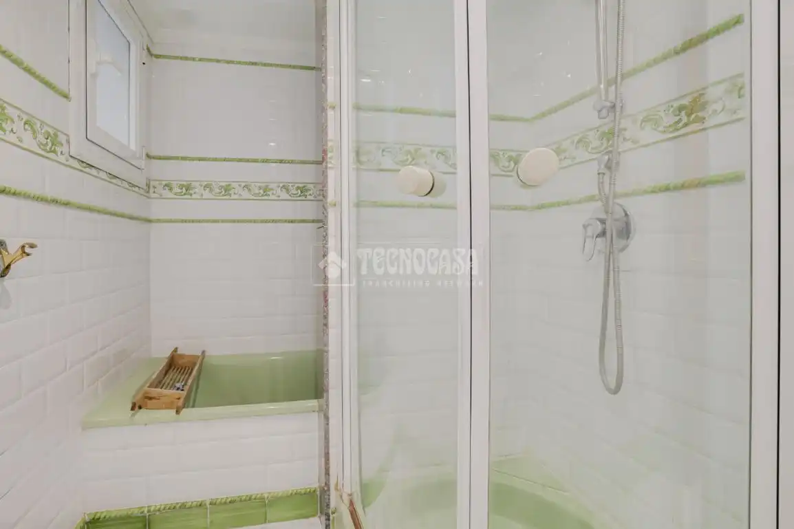 Baño de Piso en venta en Barcelona con Aire acondicionado, Calefacción y Balcón