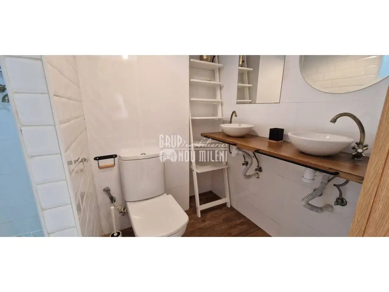 Bathroom of Flat for sale in Silla  with Air Conditioner, Heating and Parquet flooring