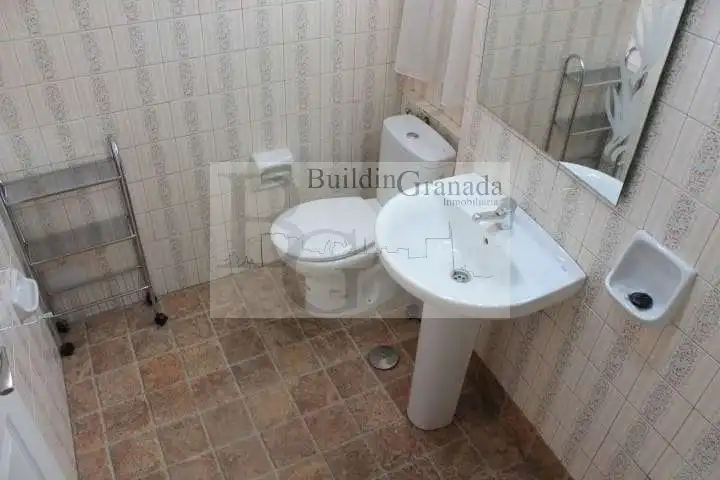 Badezimmer von Wohnung zur Miete in Granada mit Terrasse und Möbliert