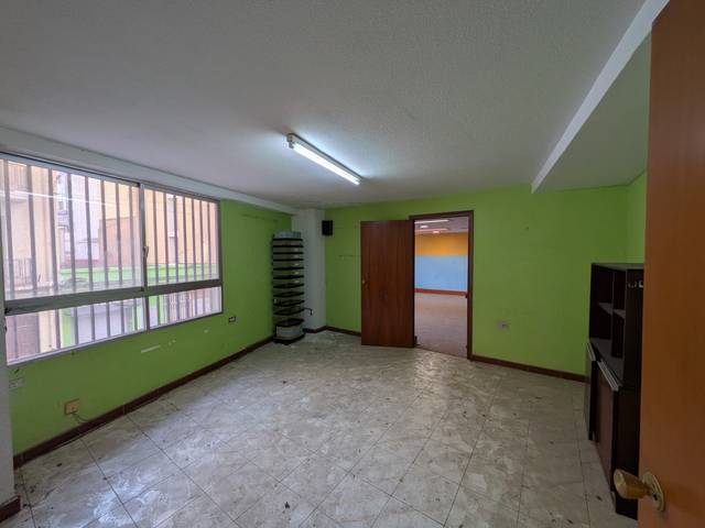 Local comercial en Venta en Carrer del Doctor Roux, 3 en Plaza Illes Columbretes
