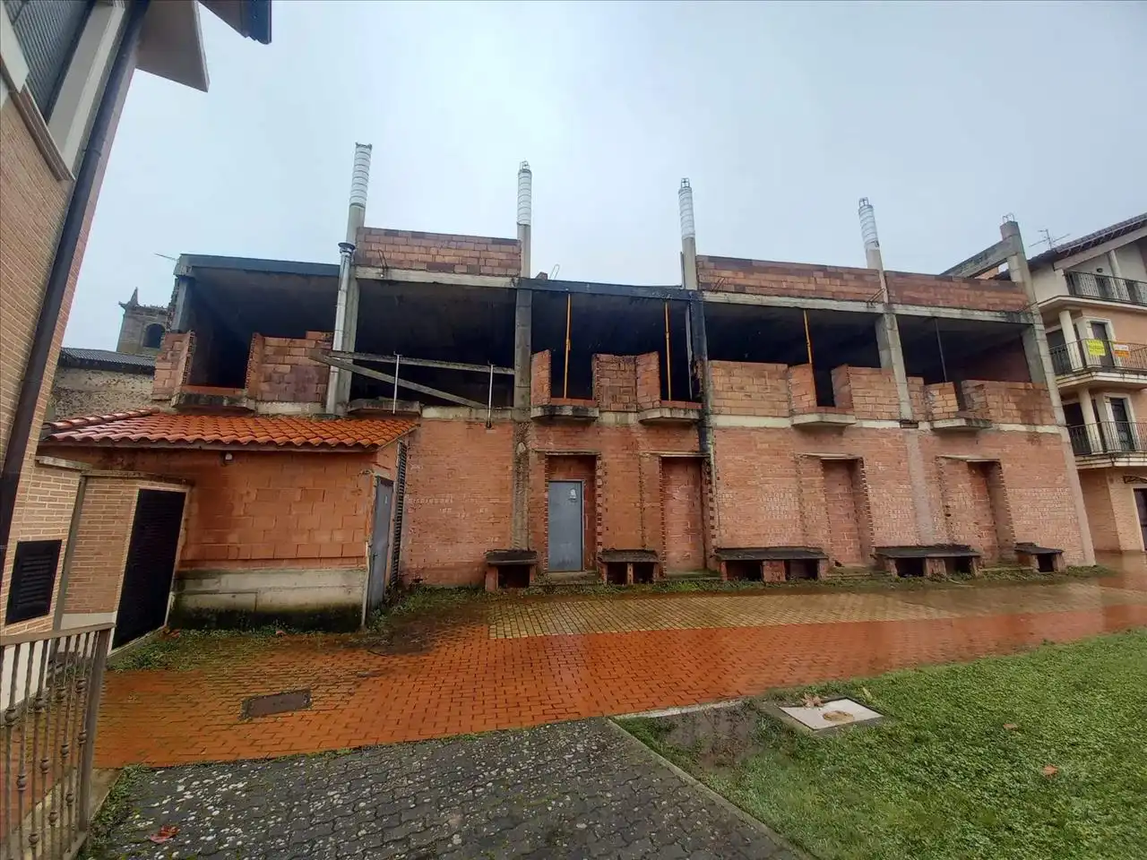 Buildings for sale in DEL FUNDADOR, Santurde de Rioja