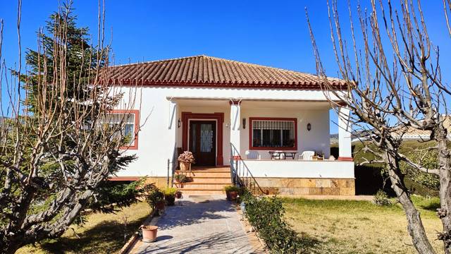 Casa-chalet en Venta en Cuevas del Becerro
