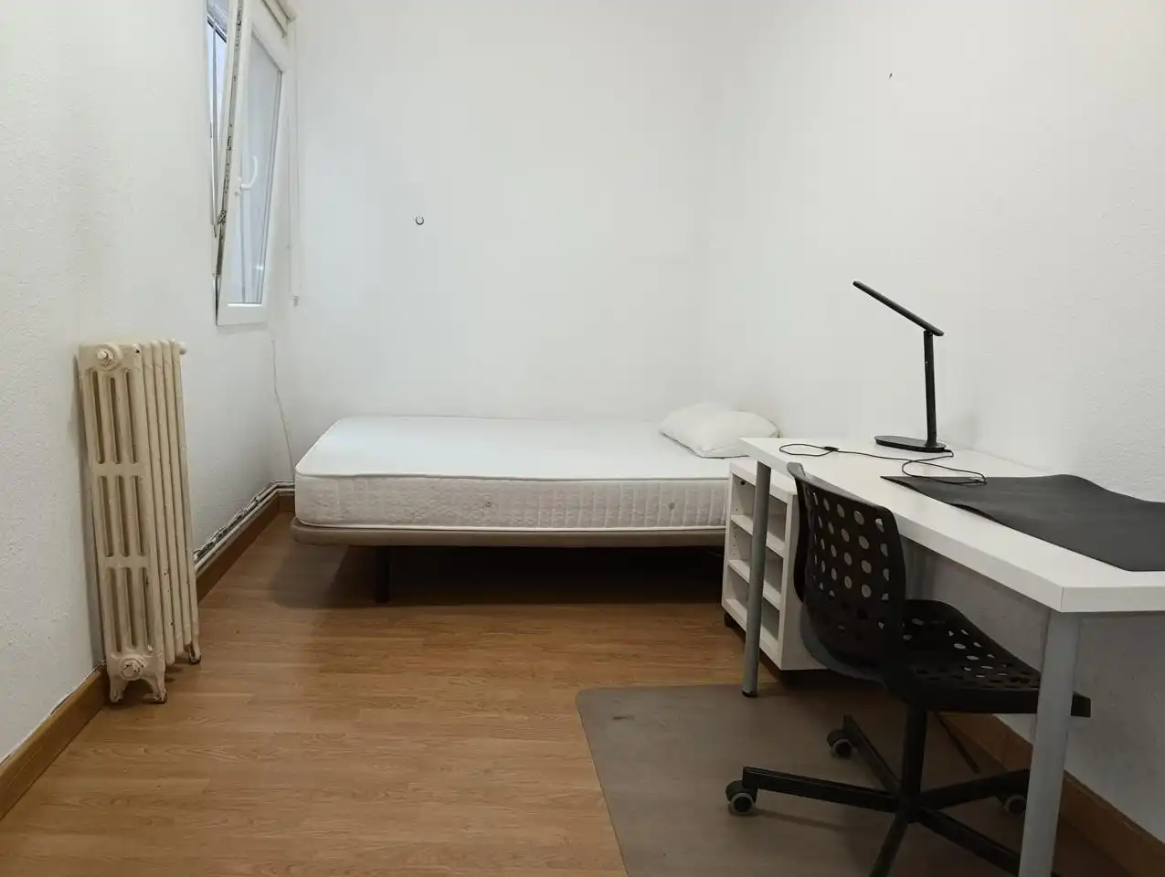 Habitación de Planta baja en venta en Madrid