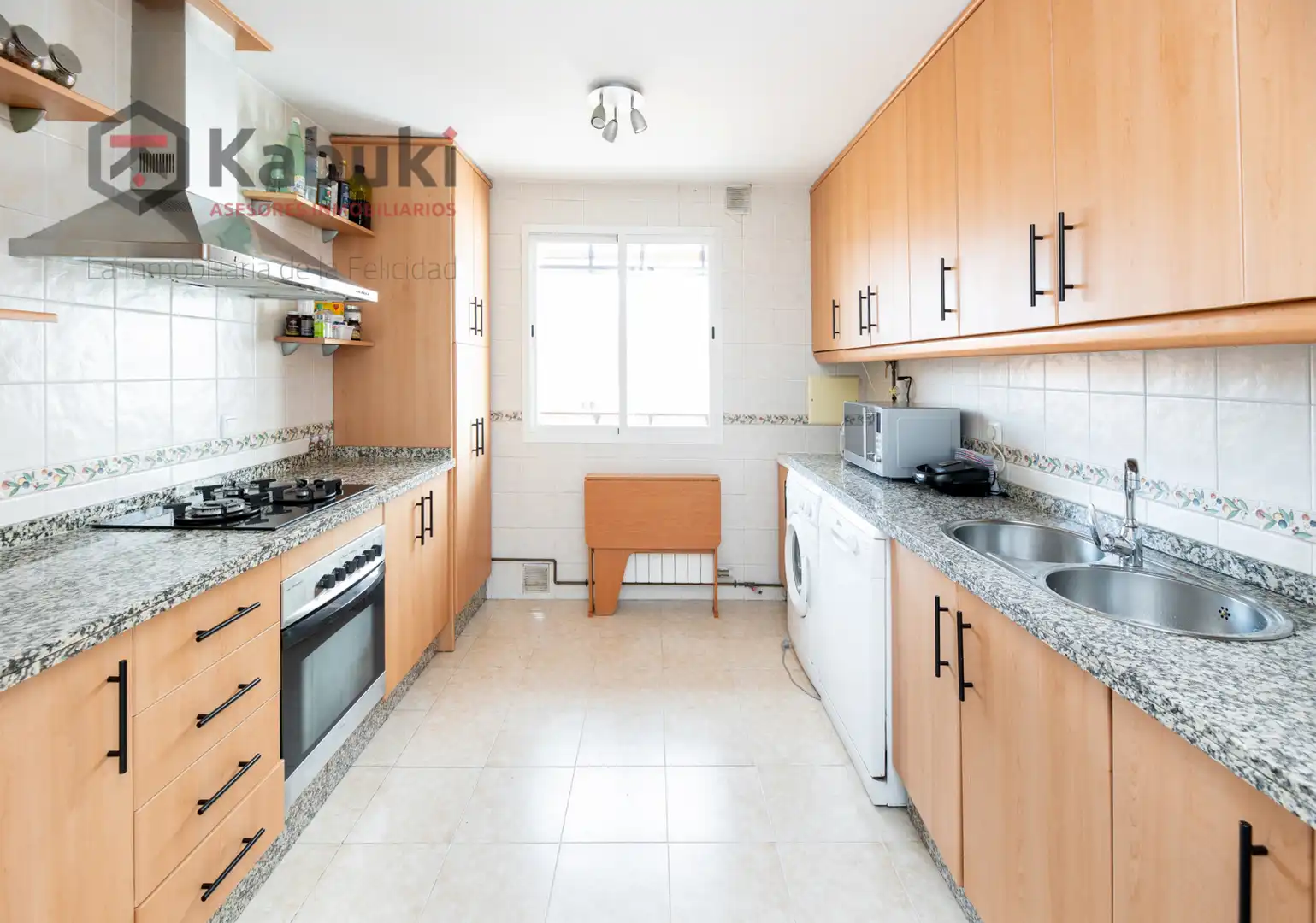 Kitchen of Attic for rent in Granada  with Air Conditioner, Heating and Private garden