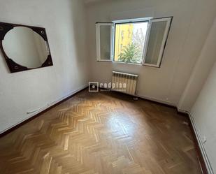 Bedroom of Flat to rent in  Madrid Capital  with Heating and Parquet flooring