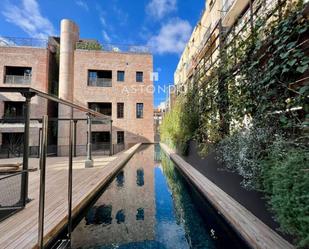 Swimming pool of Flat for sale in  Barcelona Capital  with Air Conditioner, Terrace and Swimming Pool