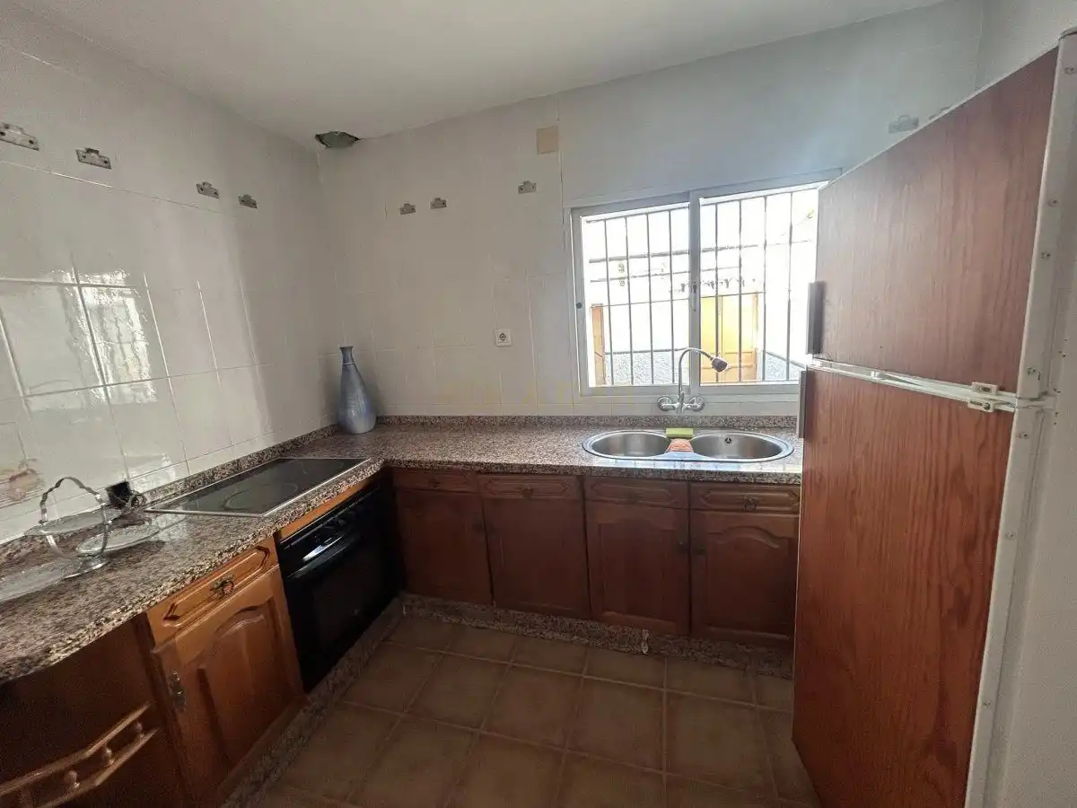 Cuina de Casa o xalet en venda en Álora amb Calefacció, Terrassa i Traster