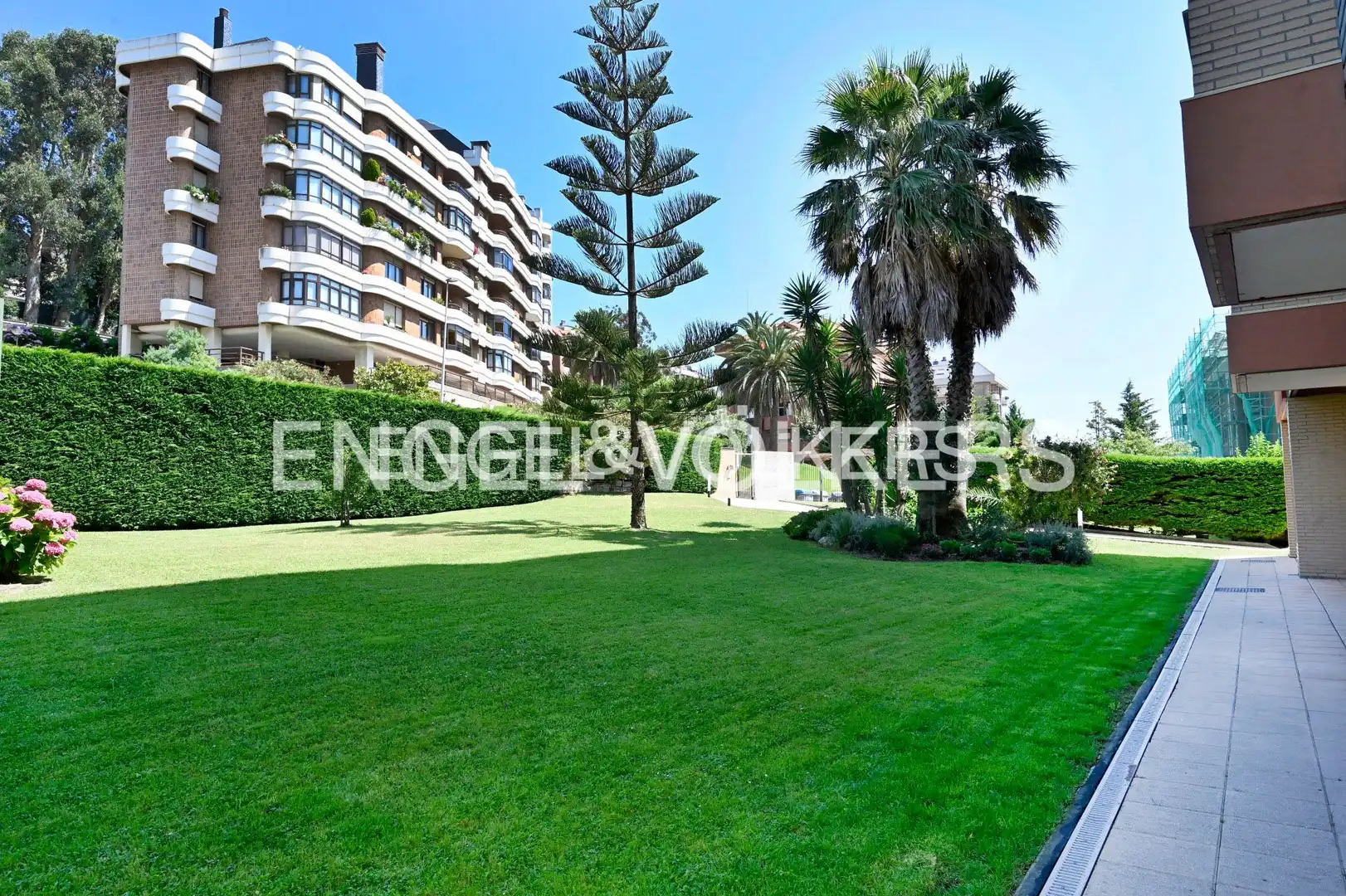 Vista exterior de Piso de alquiler en Santander con Calefacción, Trastero y Piscina