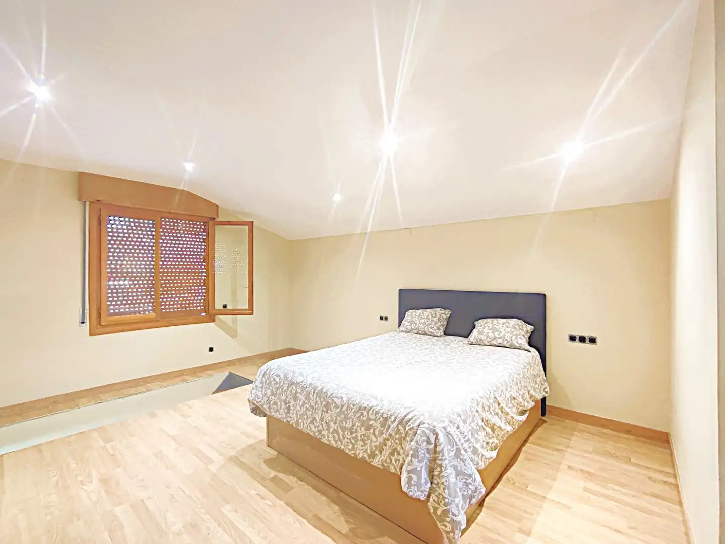 Habitación de Casa o chalet en venta en Arnedo con Aire acondicionado, Calefacción y Jardín privado