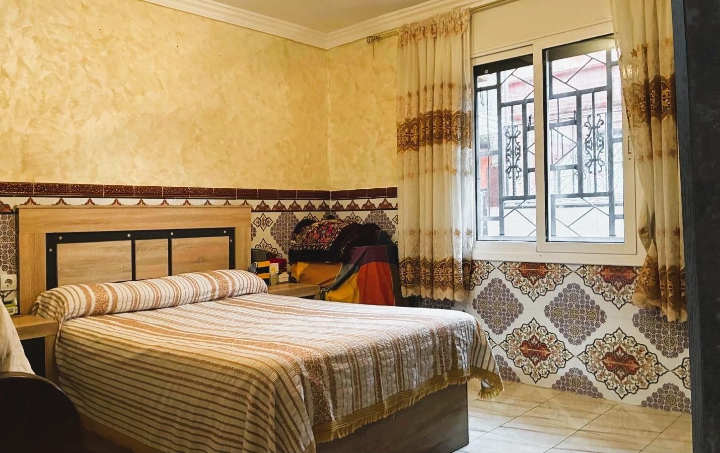 Bedroom of Flat for sale in Sabadell