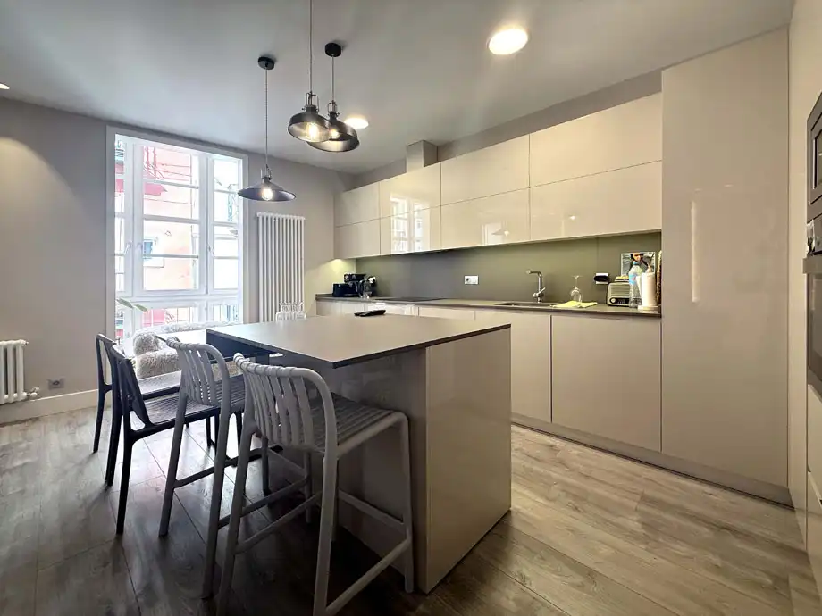 Cocina de Piso en venta en Vitoria - Gasteiz con Calefacción y Amueblado