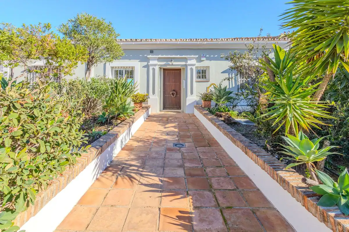 Adossat amb piscina en venda a Marbella - Marbella,Nueva Andalucia,Avenida del Prado, imagen 2